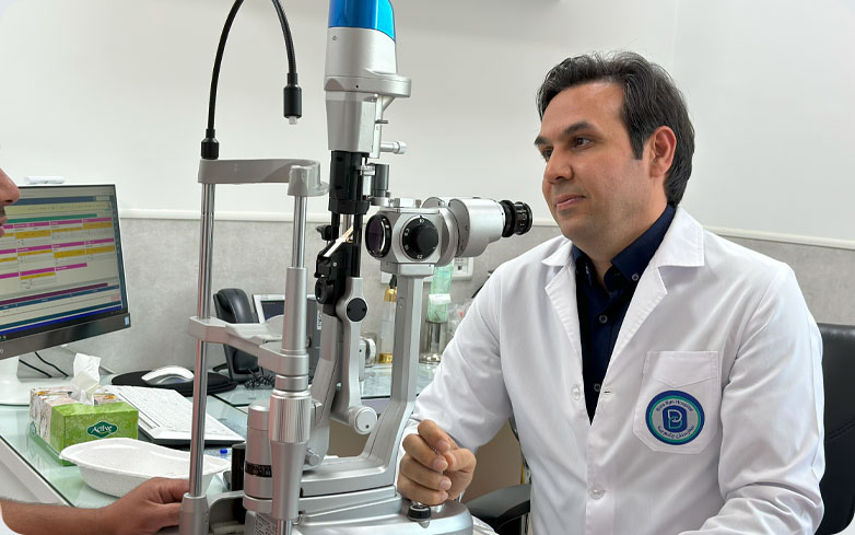 دکتر حسین زاده جراح و متخصص چشم